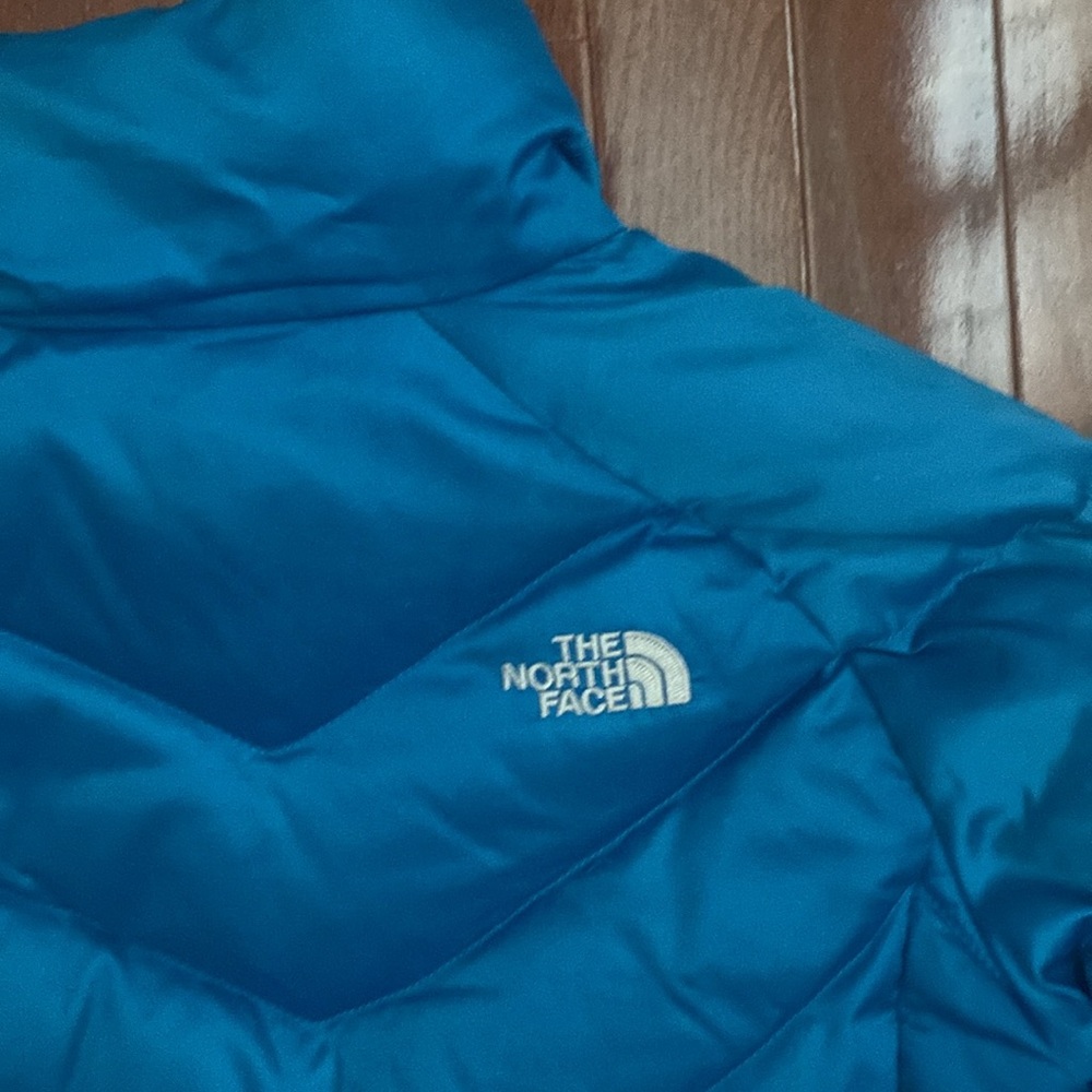 The North Face Aconcagua Down Women’s 550 Jacket - Picture 11 of 16